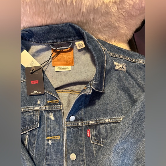 NWT Women’s Levi’s 90s Trucker Jean Denim Jacket Size Large SOLD OUT - Picture 7 of 9